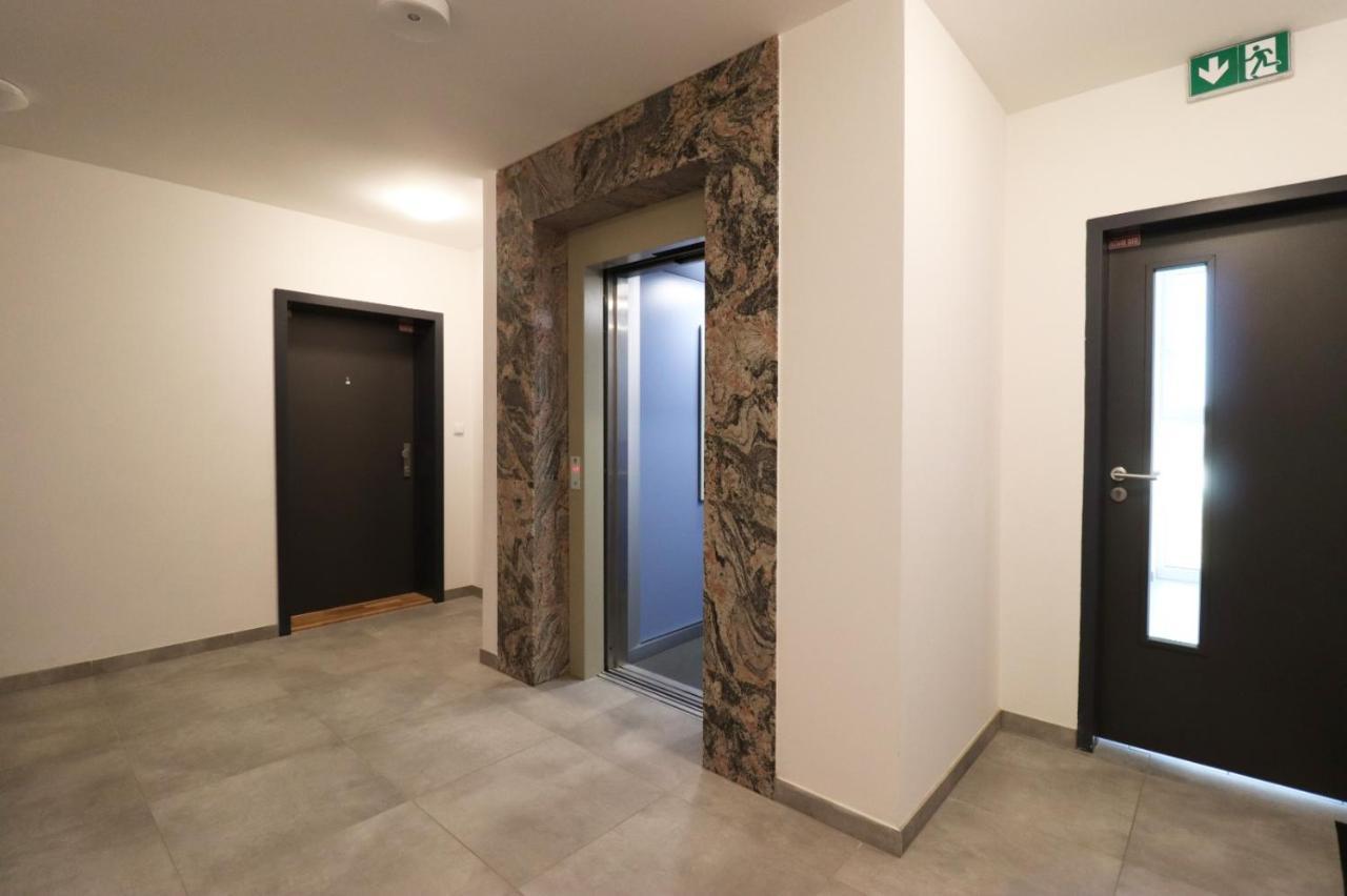 Mbv28 Apartments ポプラト エクステリア 写真